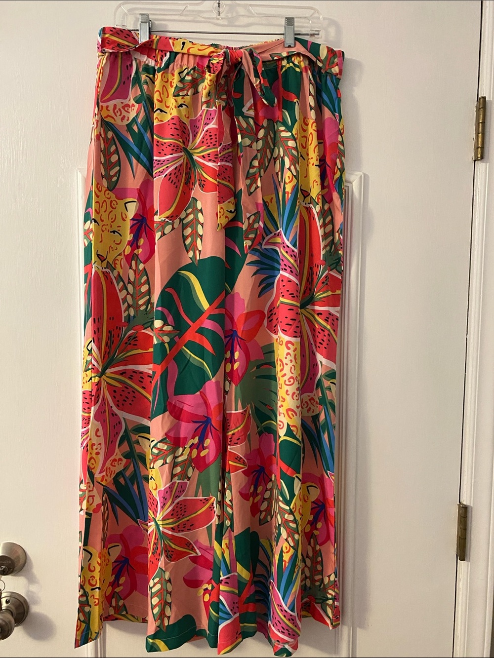 SHEIN Multicolor Tropical Print pants - Green, Pink, Red, Yellow, Blue, Coral